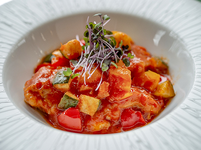 阿波尾鶏のトマト煮込み