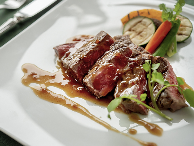 >阿波黒牛ロース肉のグリル